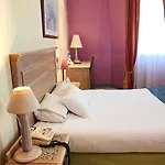 Aux Sacres Reims, Centre Historique 3*