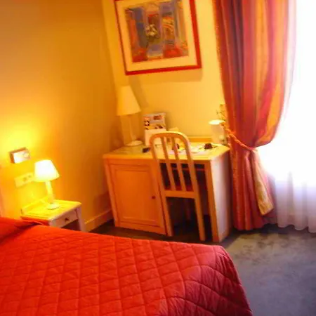 Brit Aux Sacres Centre 3*