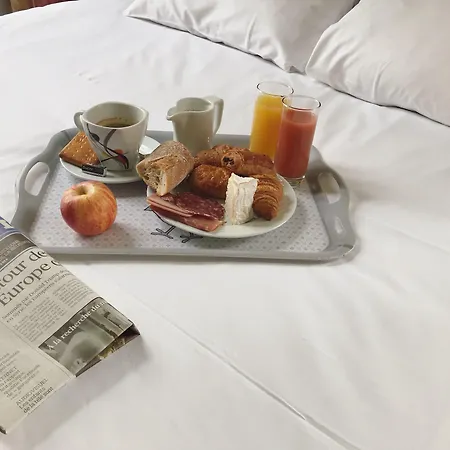 Hotel Aux Sacres Reims, Centre Historique 3*