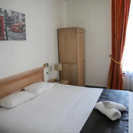 Brit Aux Sacres Reims, Centre Historique Hotel 3*