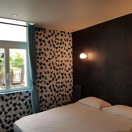 Hotel Brit Aux Sacres Reims, Centre Historique 3*