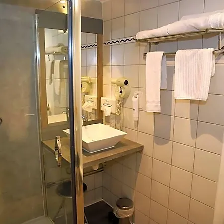 Aux Sacres Reims, Centre Historique Hotel 3*
