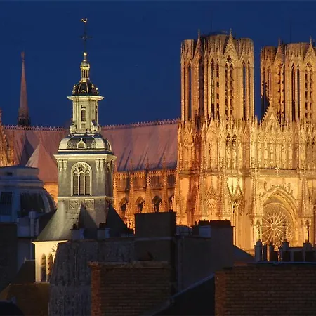 Hotel Brit Aux Sacres Reims, Centre Historique 3*