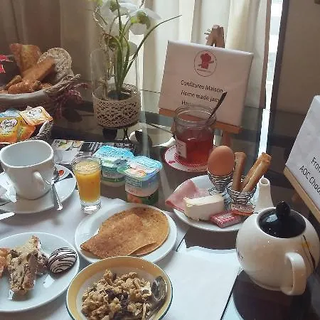 Hotel Brit Aux Sacres Centre 3*