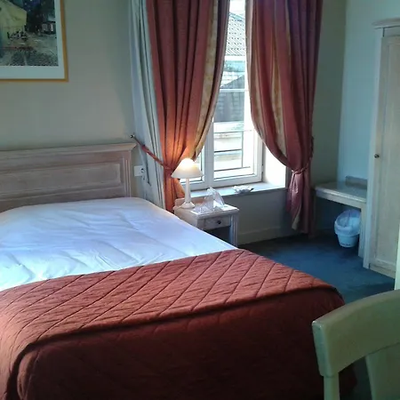 Brit Aux Sacres Centre Hotel