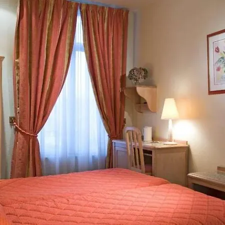 Aux Sacres Reims, Centre Historique 3*