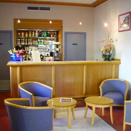 Brit Aux Sacres Reims, Centre Historique Hotel 3*