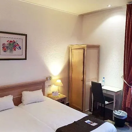 Hotel Brit Aux Sacres Reims, Centre Historique 3*