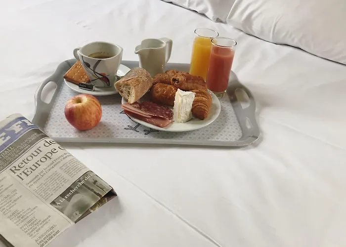 Hotel Aux Sacres Reims, Centre Historique 3*