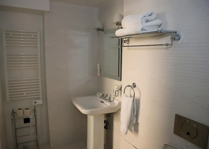 Aux Sacres Reims, Centre Historique 3*