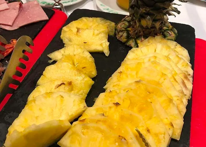 Aux Sacres Reims, Centre Historique Szálloda 3*