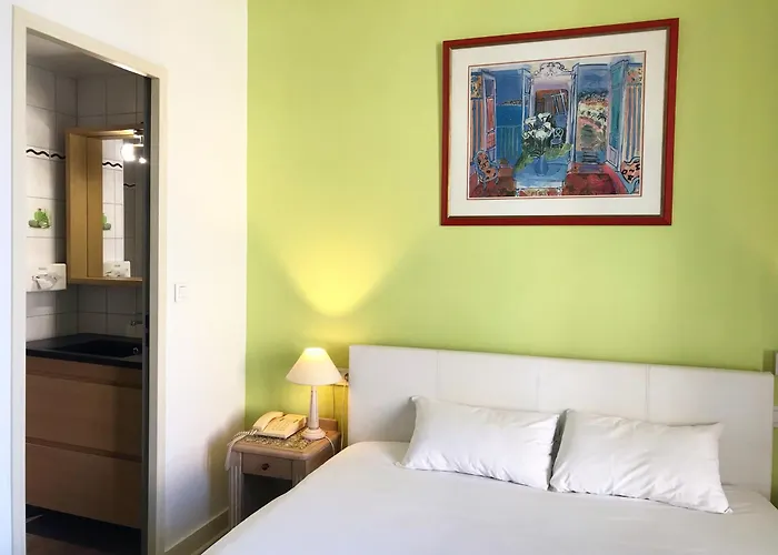 Aux Sacres Reims, Centre Historique 3* Reims