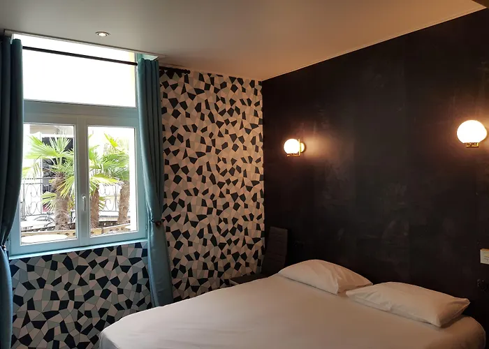 Szálloda Aux Sacres Reims, Centre Historique 3*