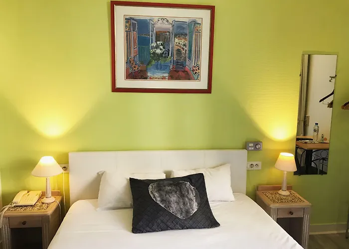 Hotel Aux Sacres Reims, Centre Historique