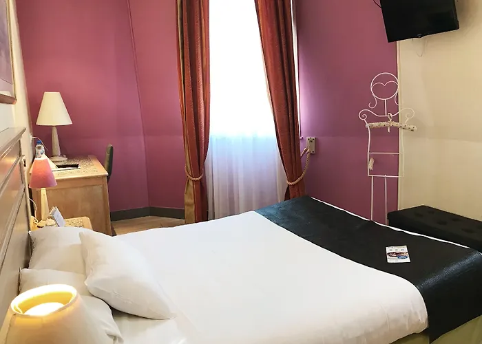 Szálloda Aux Sacres Reims, Centre Historique 3*