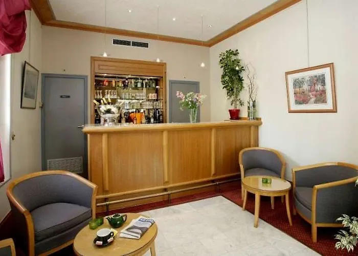 Aux Sacres Reims, Centre Historique Hotel 3*