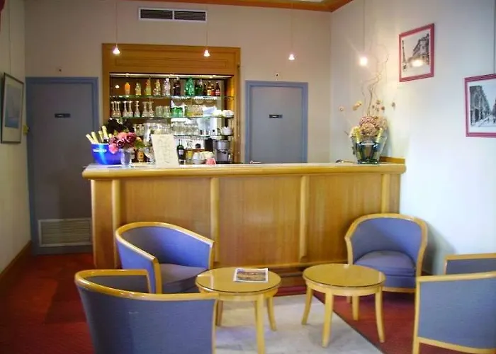 Aux Sacres Reims, Centre Historique Szálloda 3*